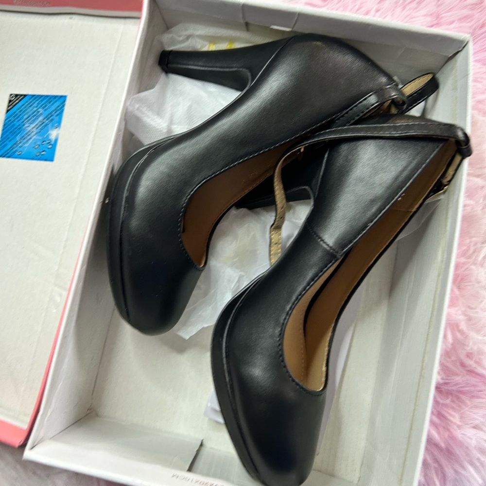 Heel pump ankle strap heels